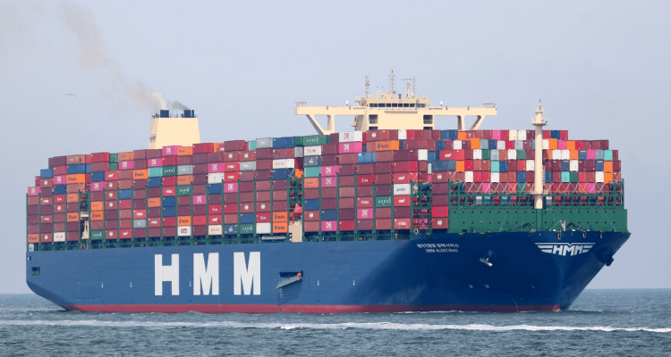 Hãng tàu HMM tiến hành thẩm định để mua lại SK Shipping