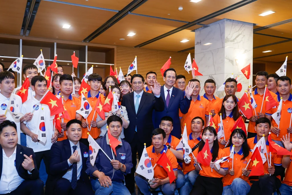 Hỗ trợ gửi hàng cho du học sinh, lao động Việt tại Hàn – Gắn kết từ quê nhà