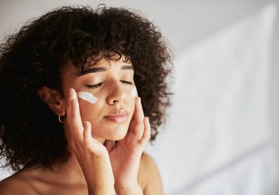 Mua Hộ Kem Chống Nắng - Bí Quyết Bảo Vệ Da Hoàn Hảo