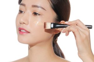Kem nền kết hợp chống nắng: Bí quyết trang điểm mùa hè