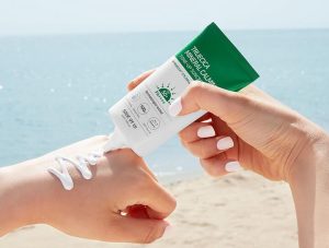 Vận Chuyển Kem Chống Nắng từ Hàn Quốc: Cần Bảo Quản Lạnh Không?