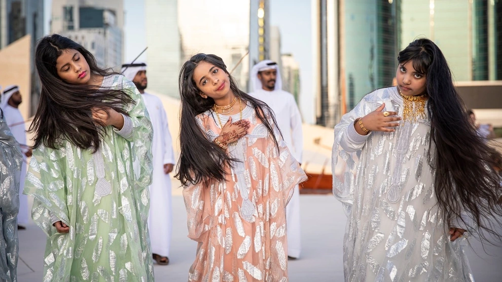 UAE trình diễn múa tóc đón Tổng thống Hàn Quốc