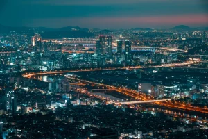 Toàn cảnh Seoul với sông Hàn về đêm nhìn từ núi Yongmasan năm 2020. Ảnh: Seoul.go.kr