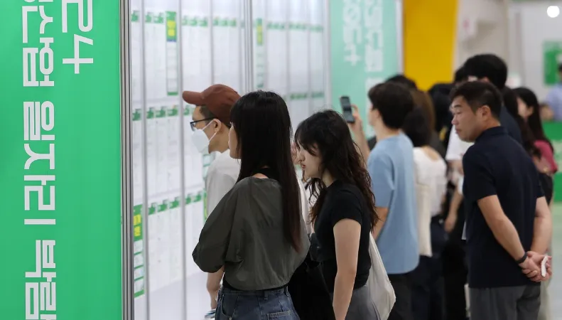 Hơn 1 triệu thanh niên Hàn Quốc không có việc làm