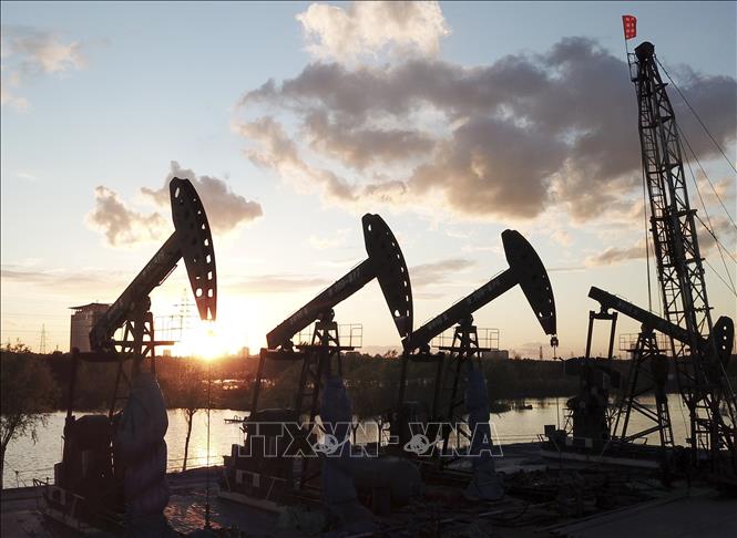 Giá dầu tăng do căng thẳng Trung Đông: Nguyên nhân, tác động và dự báo chi tiết