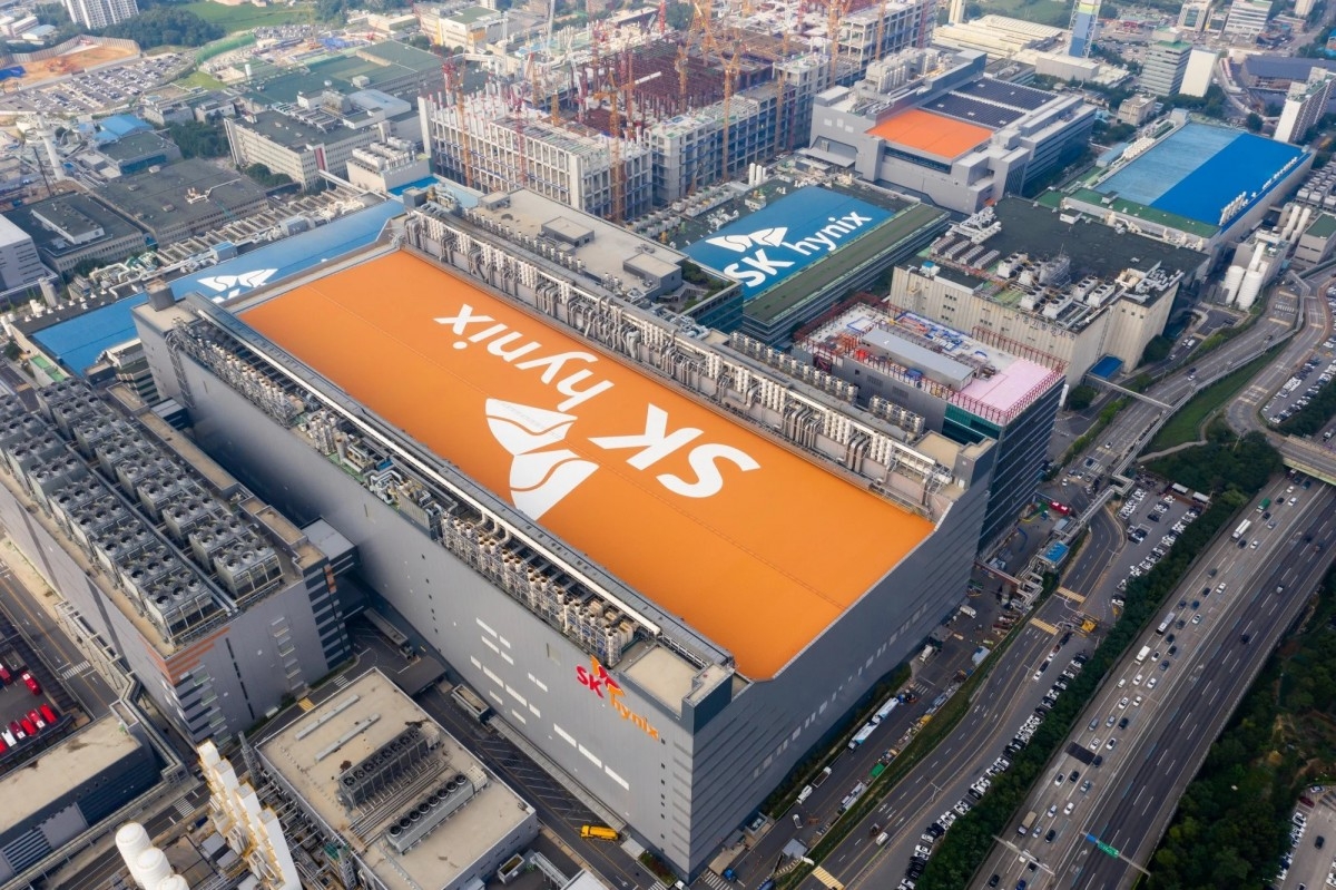 SK Hynix tạo nên cột mốc lịch sử trên thị trường chứng khoán Hàn Quốc SK Hynix tạo nên cột mốc lịch sử trên thị trường chứng khoán Hàn Quốc
